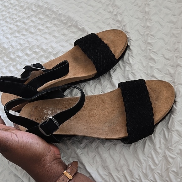 Lucky Brand Kenette Black and Tan Wedge Sandals Summer Shoes - Picture 4 of 11